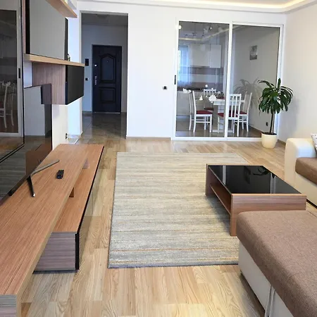 Mille Coresi Apartment *