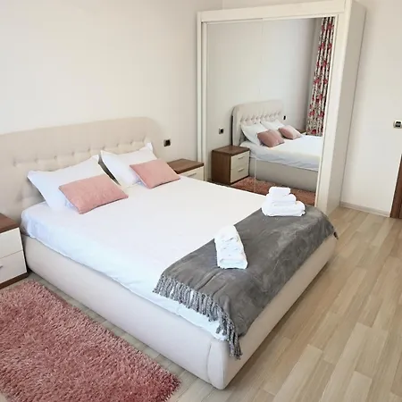Mille Coresi Apartment